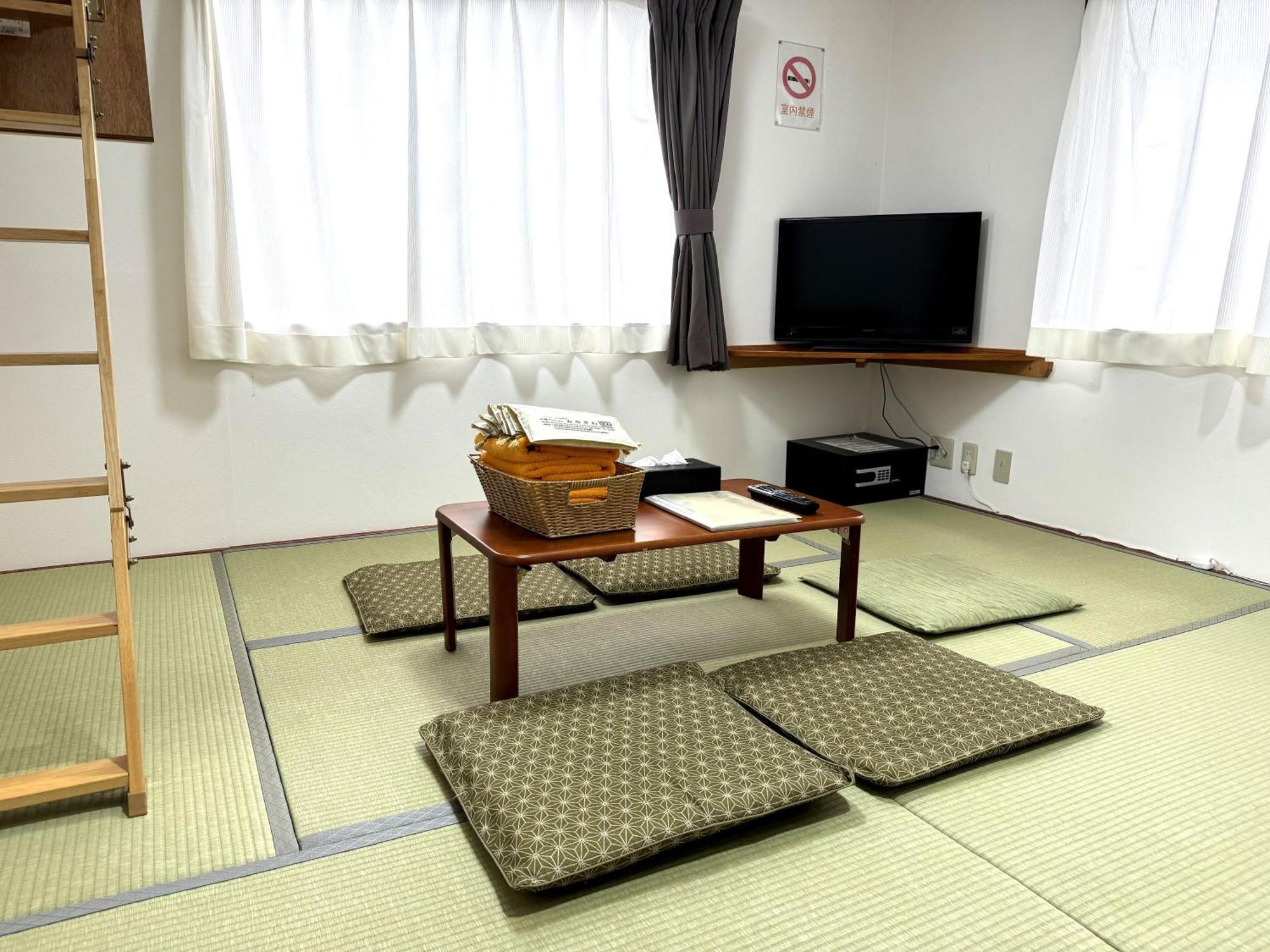 Wafu Pensión Miyazawa Nozawaonsen Exterior foto