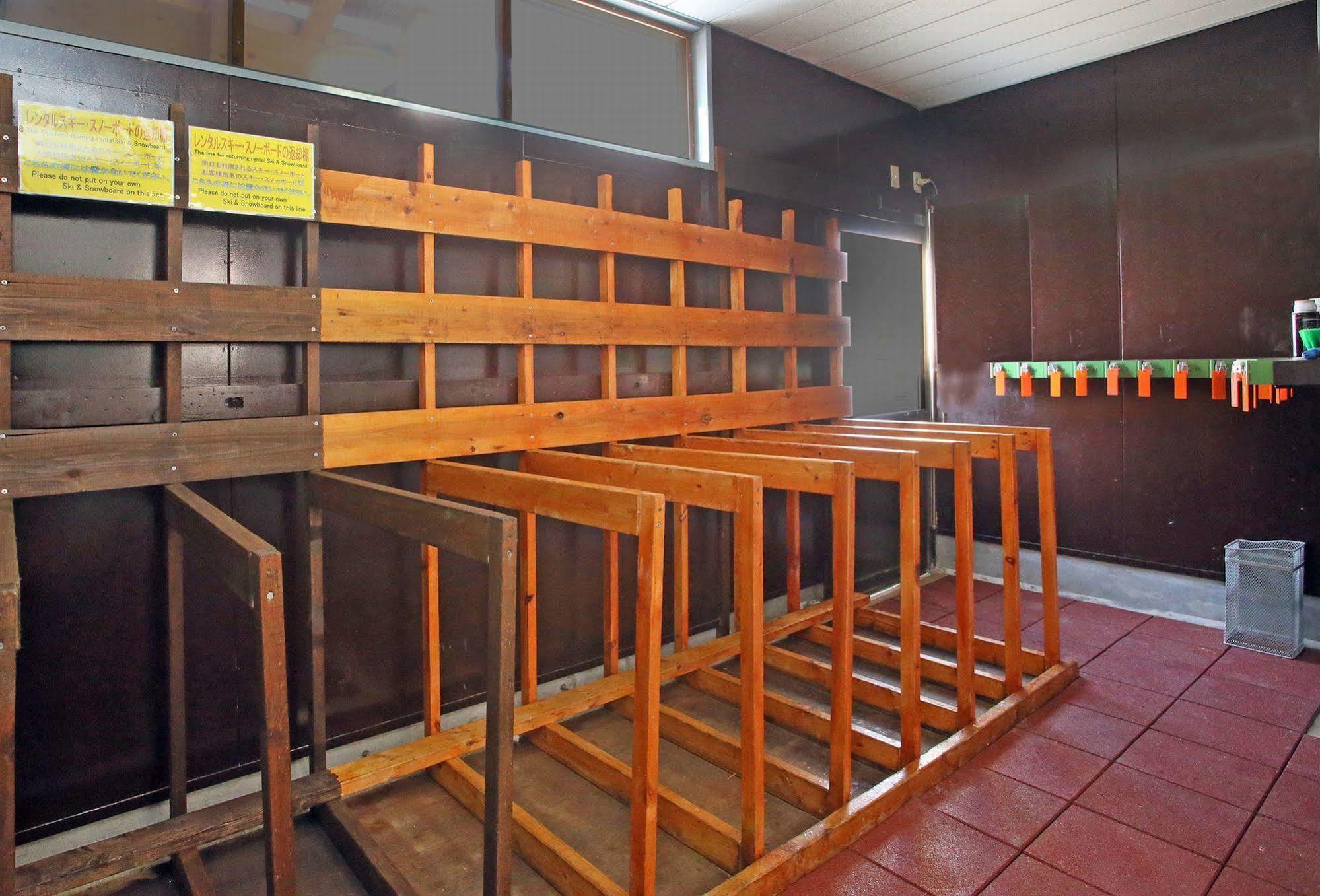 Wafu Pensión Miyazawa Nozawaonsen Exterior foto