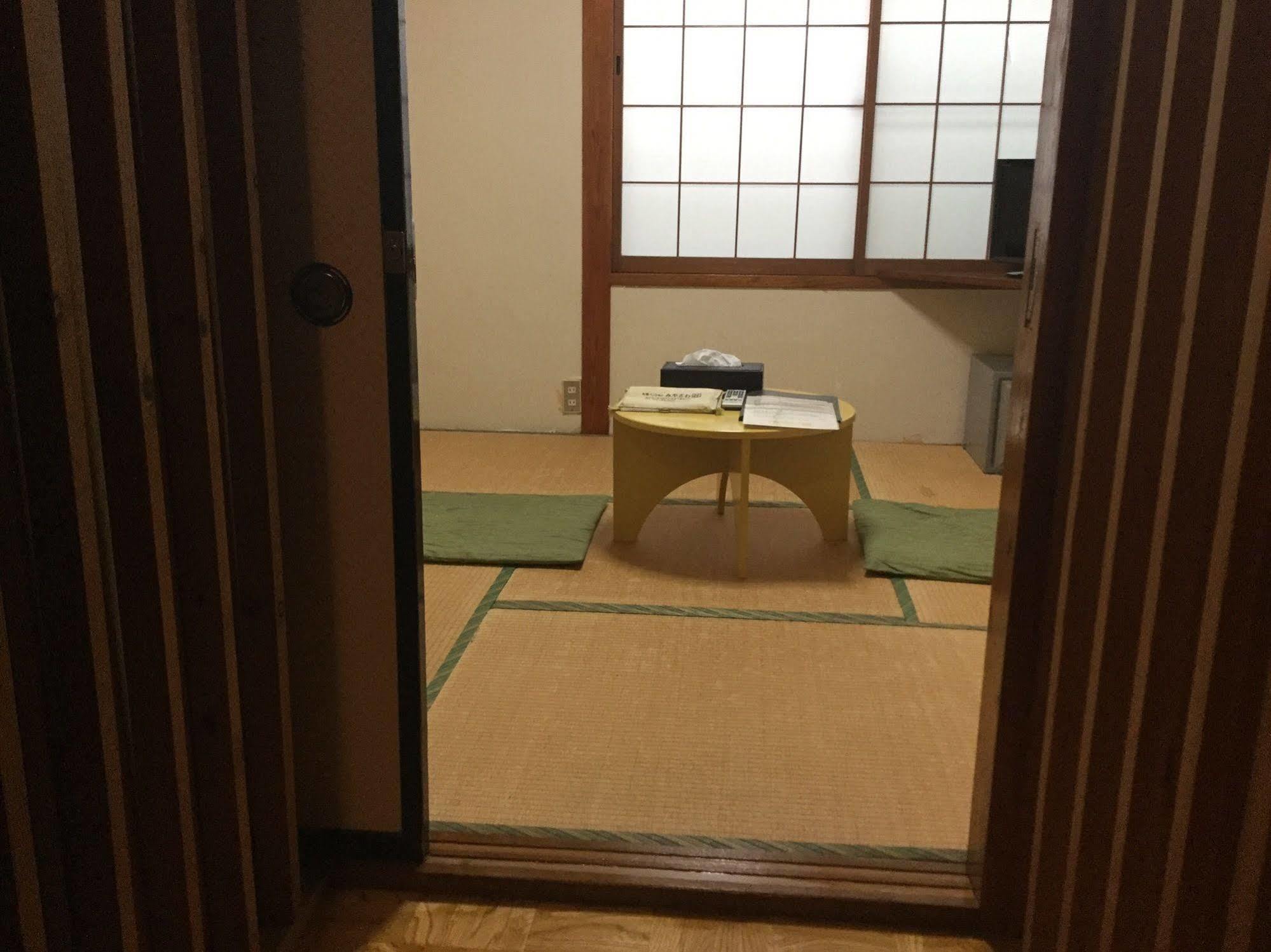 Wafu Pensión Miyazawa Nozawaonsen Exterior foto